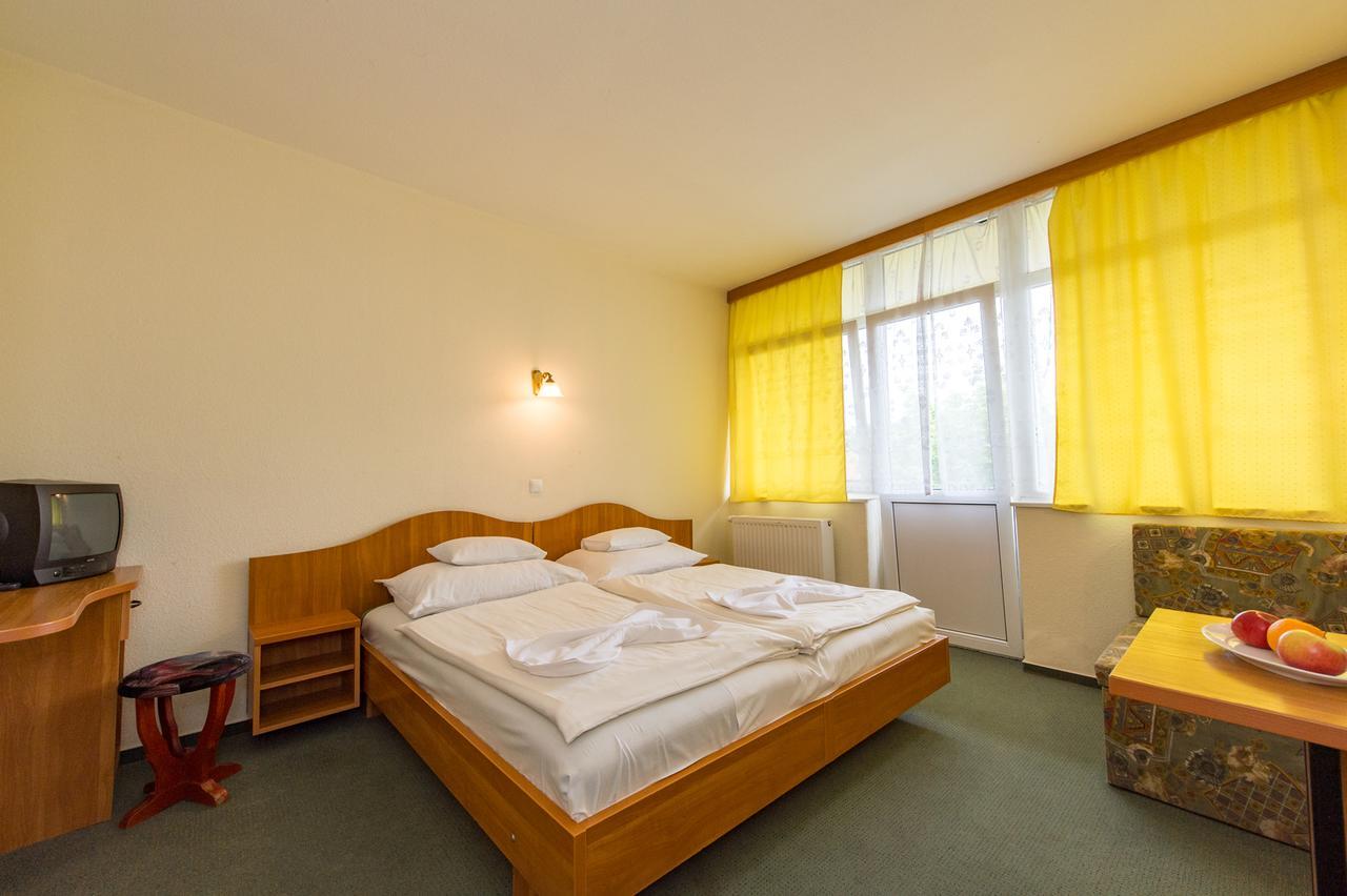 Hotel Nostra Siófok Exterior foto